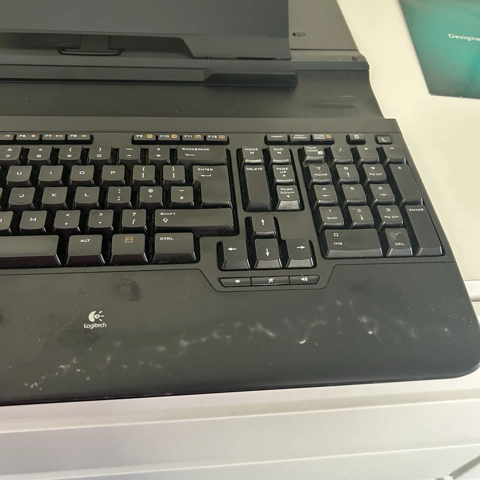 Logitech Alto Portable Notebook Stand With Intergrated Keyboard - Image 4 of 4