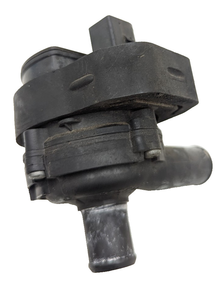 03-15 Mercedes W251 R350 E550 ML550 Auxiliary Water Pump Heater 2118350028 OEM