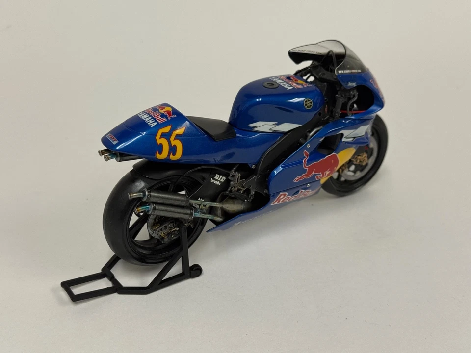 1/12 Tamiya  Yamaha YZR 500 from 1999 Moto GP of Regis Laconi ABG138 - Image 3 of 4
