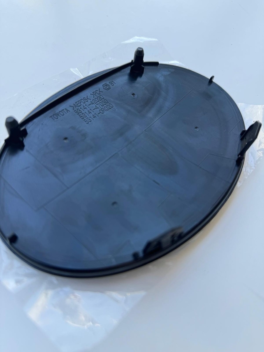 Toyota C-HR 2018–2019 Grille Emblem 53141-47030 | Radar Cruise