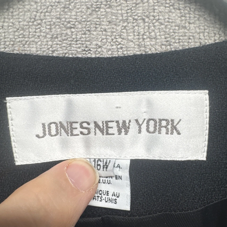 Jones New York Blazer 16W Black Gold Buttons Minimalist Power Suit Officecore - Image 2 of 4