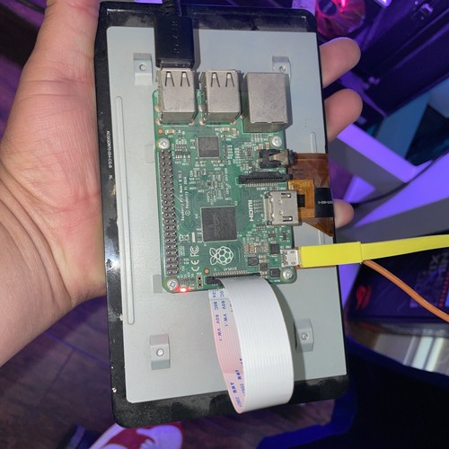Raspberry Pi Official 7 W/ Raspberry pi 2 Model B V1.1 - Picture 2 of 4