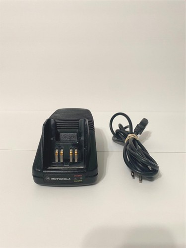 MOTOROLA RADIO BATTERY CHARGER MODEL AA16740 XTS3000 XTS5000 - Picture 7 of 9