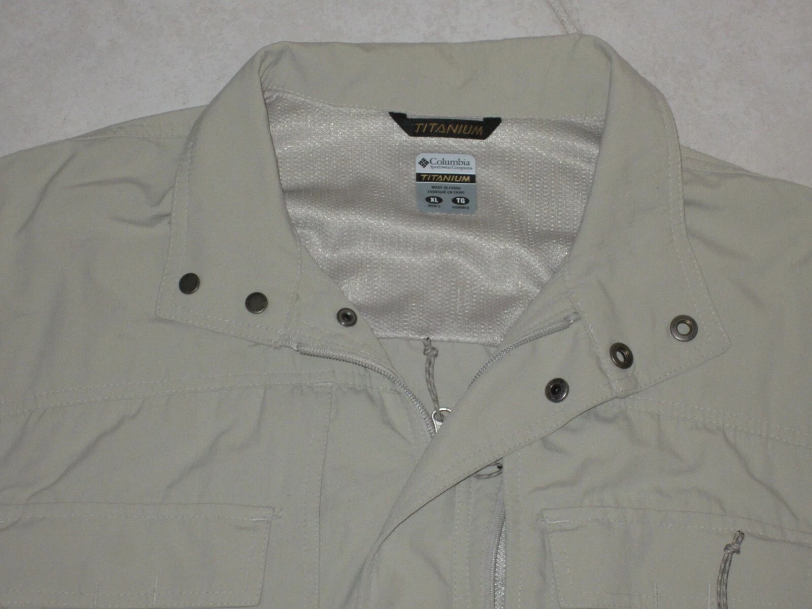 MENS XL COLOMBIA TITANIUM VEST MENS XL VG CONDITION CHEST 48 LENGTH 31
