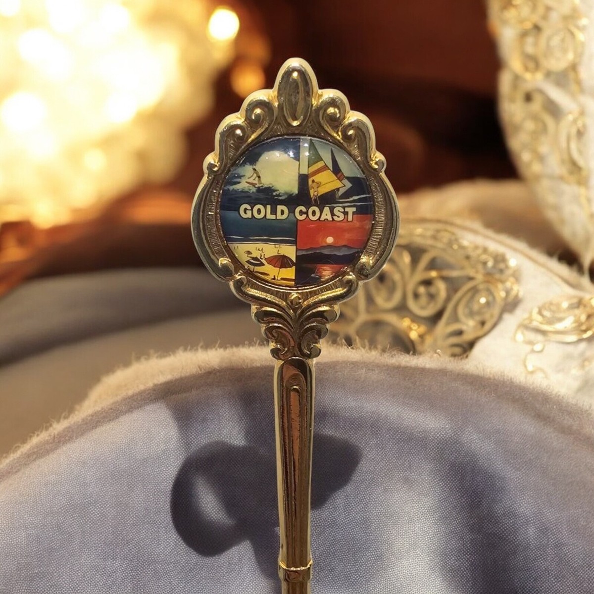 Vintage Souvenir Spoons Collector's World NZ Set 2pcs Gold Coast