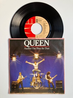 Queen   Another One Bites The Dust (Vinyl 7'' - DE 1980)