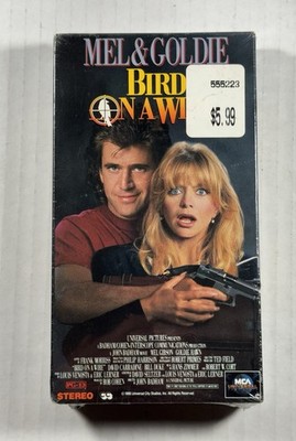 Bird on a Wire (VHS, 1990) Universal Watermarks Sealed NEW