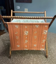 VTG MCM Retro Wooden Folding Frame Sewing Basket Yarn Caddy Holder Knitting 