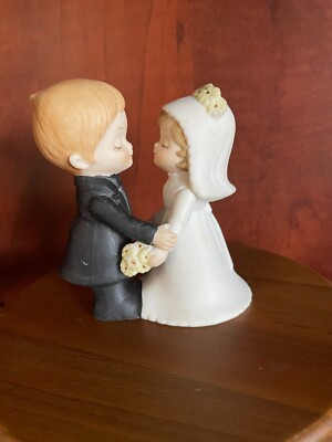 Vintage Lefton China Bride Groom Porcelain Wedding Figurine