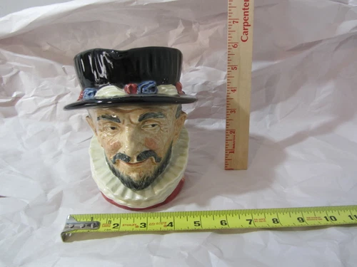 Toby Mug Pitcher Beefeaters Royal Doulton England vintage 1946 LARGE SIZE
