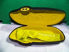 Koali Clamshell Eyeglass Case w/ KOALI Cleaning Cloth - Excellent Condition