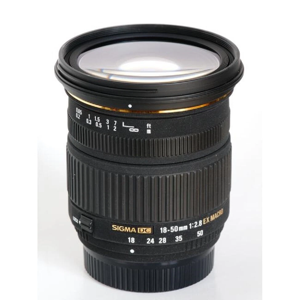 Sigma 18-50mm f/2.8 EX DC Macro Canon EF-S Fit Lens