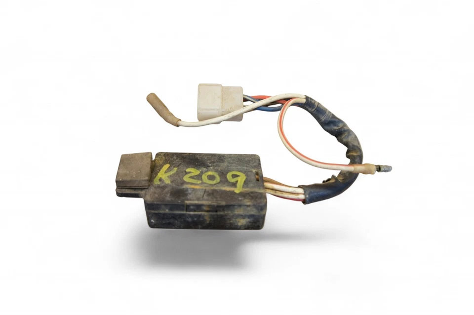 Kawasaki Kz750 Kz 750 Kz400 Kz 400 Kz1000 Kz 1000 Z1 900 Fuse Box K209 *2679J - Image 2 of 4