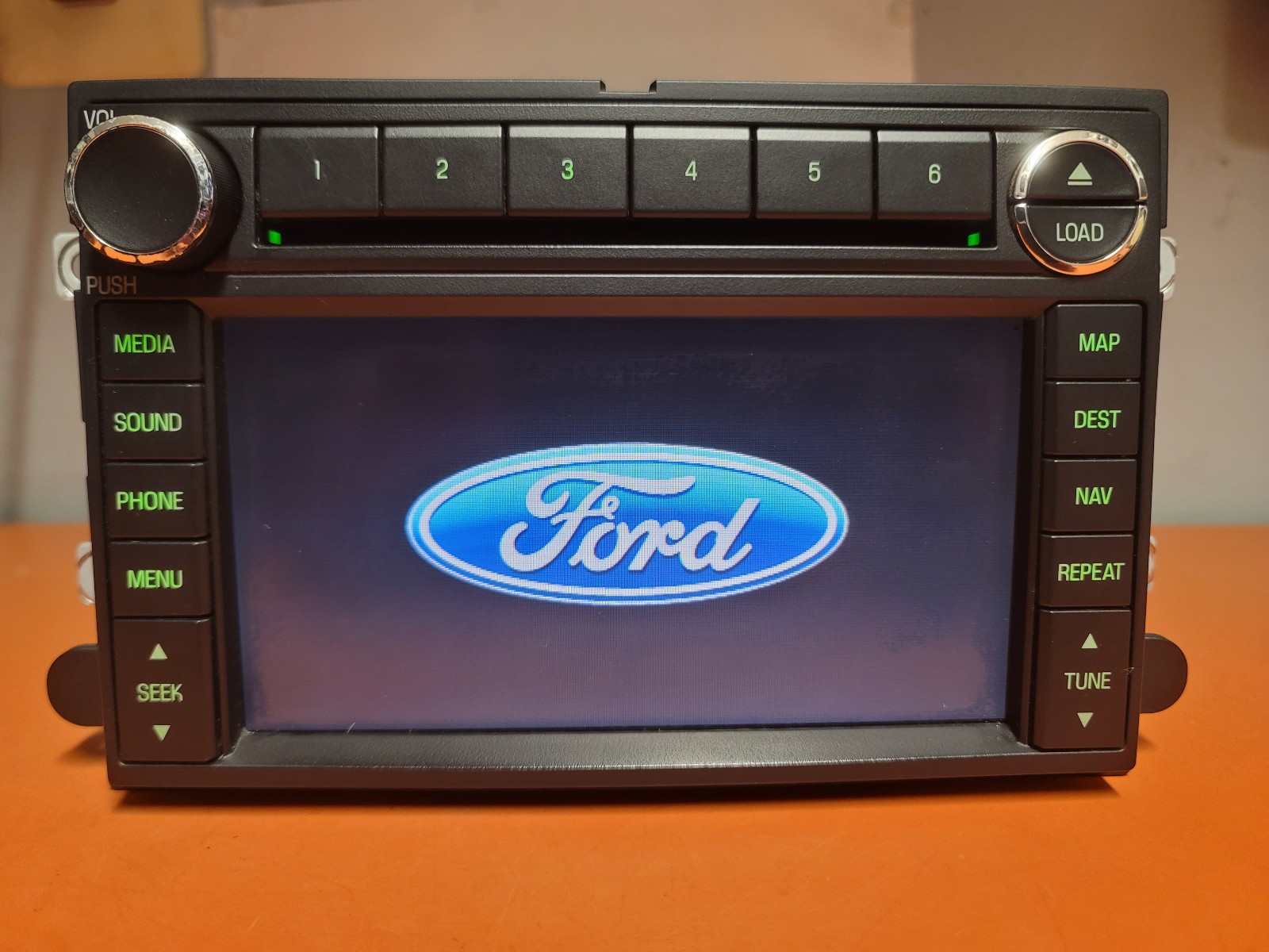 OEM FORD F150 TOUCHSCREEN w/ NAVIGATION GPS DVD Radio 6 CD DISC  8L3T-18K931-GA