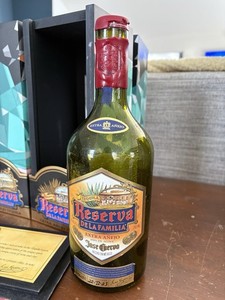 TEQUILA RESERVA DE LA FAMILIA JOSE CUERVO 2023 BOX & BOTTLE TERCERUNQUINTO QTY 4