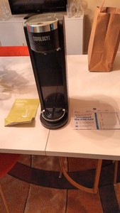 Quirky Tapology Wine Aerator and Dispenser And Chiller - (NEW) Open Box