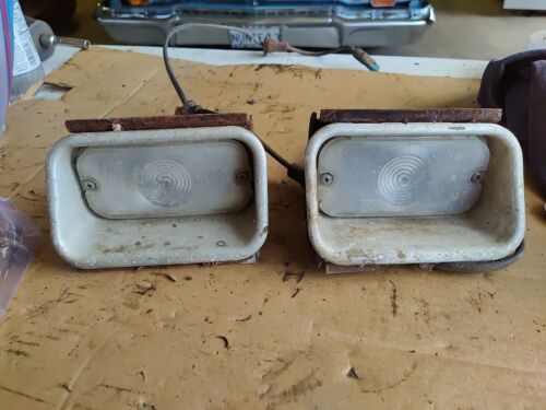 1964/65 Ford Thunderbird Front parking/Signal Light