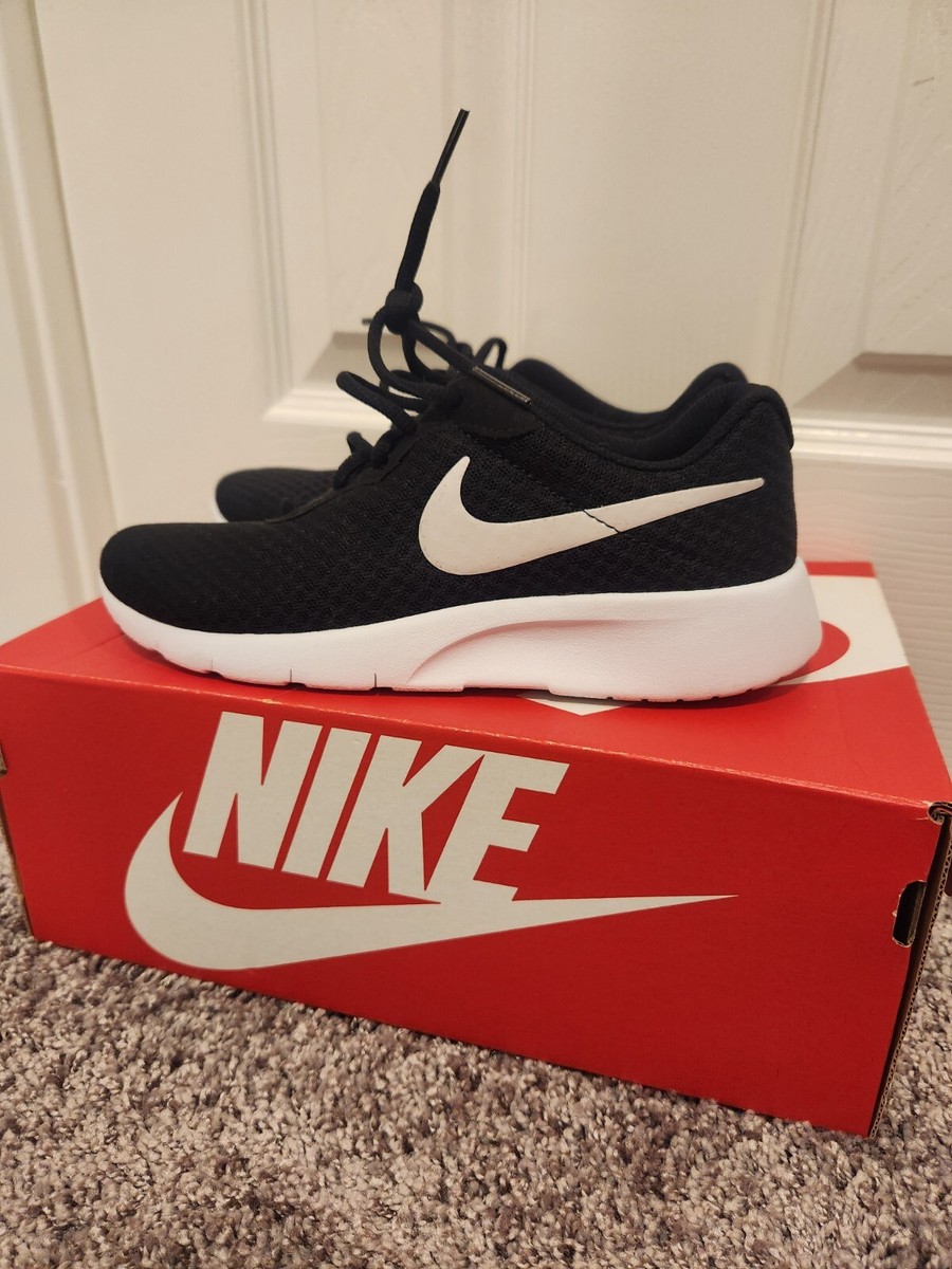 nike tanjun rack room