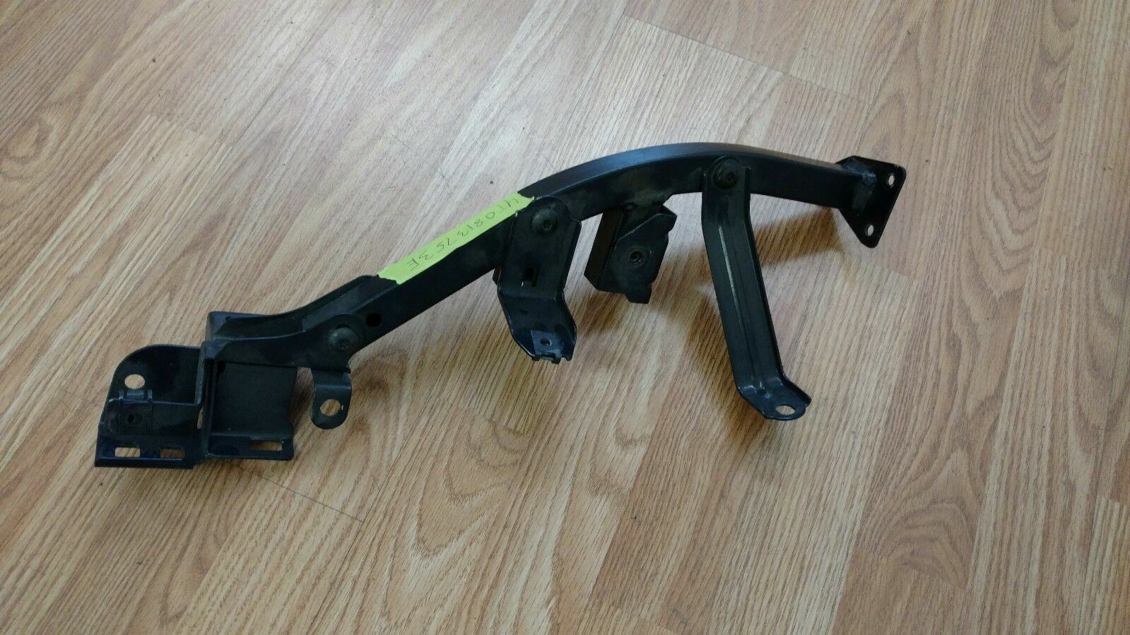 LAMBORGHINI HURACAN REAR RIGHT BUMPER STRUT BRACKET OEM 4T0813753E