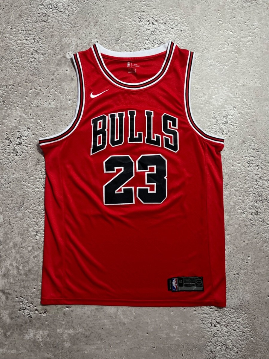 Vintage Nike NBA Chicago Bulls Michael Jordan 23 Rookie