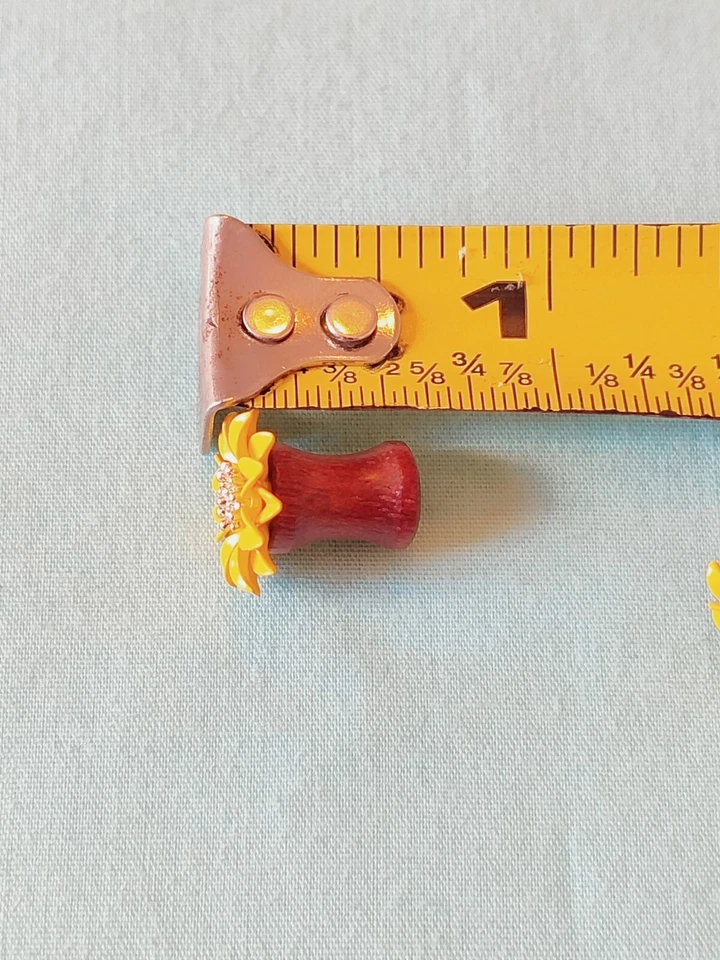 Tapones medidor de oreja Pierced Nation 6 mm madera esmalte amarillo flor margarita Foto 3 de 4