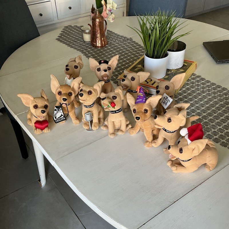 Applause Taco Bell Chihuahua Plush Stuffed Animals Mixed Lot w/ Accessories 2000