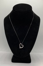 10k White Gold Diamond Heart Pendant Chain Necklace 2.3g