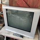 Toshiba MD24F52 24 CRT TV DVD Combo Silver 2006 Retro Gaming Tested