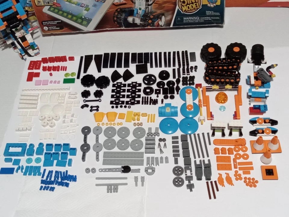 LEGO Boost Creative Toolbox 17101 Robot Building Set 5-in-1 Kit See Details - Image 2 of 4