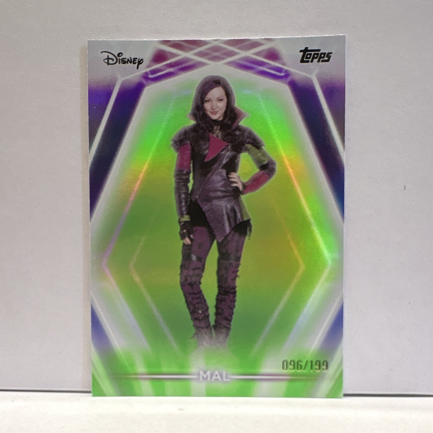 Topps 2015 Disney Descendants Mal #156 Parallel Serial Numbered 096/199