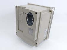Schneider Electric ATV31C075M2 Altivar Enclos Entraîneur À Vitesse Variable
