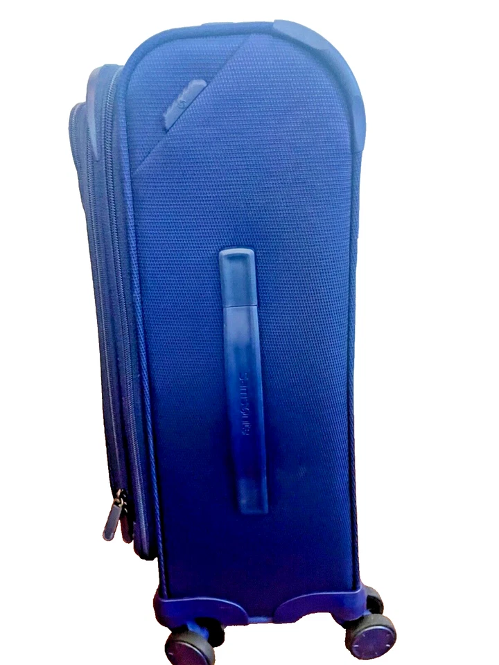 New Samsonite 20” Carry-On Spinner luggage suitcase USB Port 4 wheels travel bag - Image 3 of 4