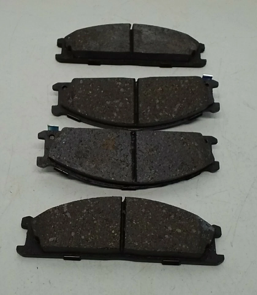 Pastillas de freno de disco de cerámica GNAD333 Carquest - Rendimiento de frenado avanzado Foto 3 de 4