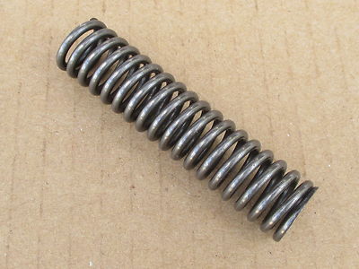 OIL PRESSURE VALVE SPRING FOR IH INTERNATIONAL 210 WINDROWER 225 230 ...