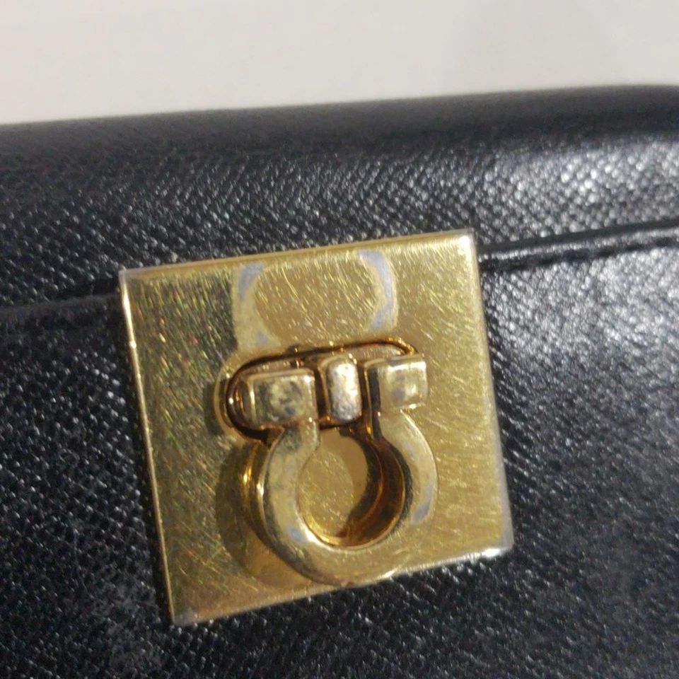 Ferragamo Black Leather Gancini Key Case Holder | Vintage 6 Key Wallet 4"x2.75" - Image 2 of 4