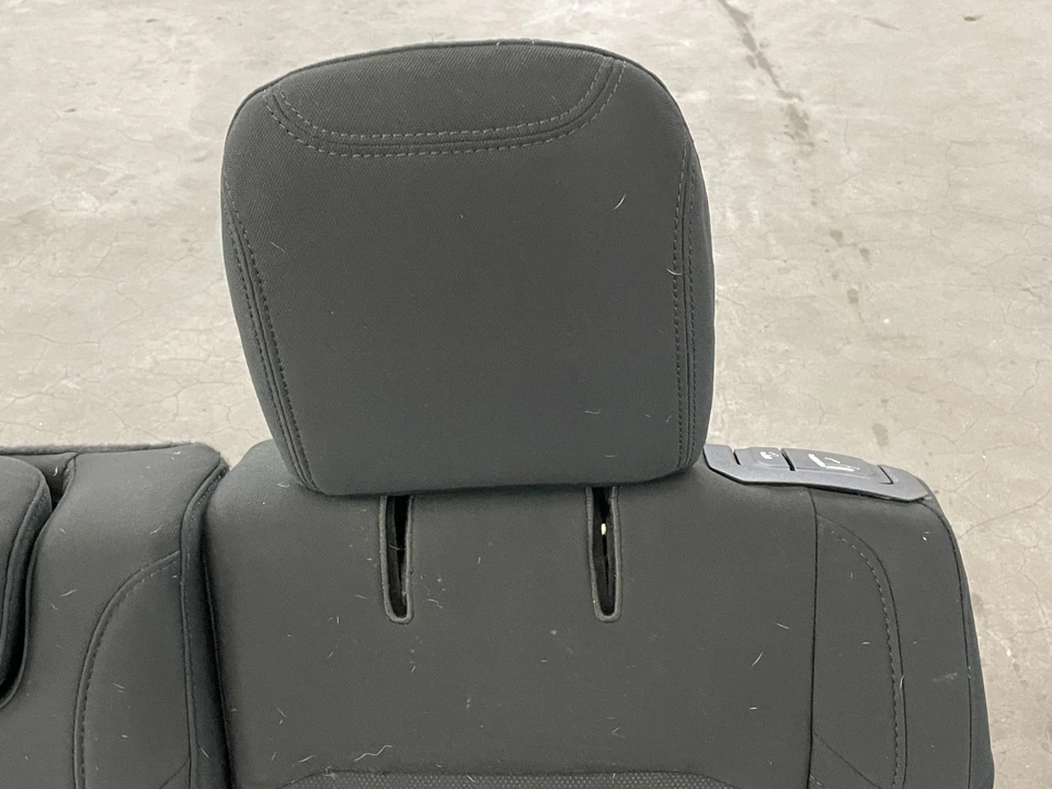 Cojín de asiento de banco trasero izquierdo derecho Jeep Wrangler 18-21 negro completo 1623 OEM Foto 2 de 4