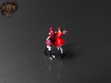 1/87 Frau Mädchen Smartphone Selfie Karneval Halloween Bier Party Figur H0 HO