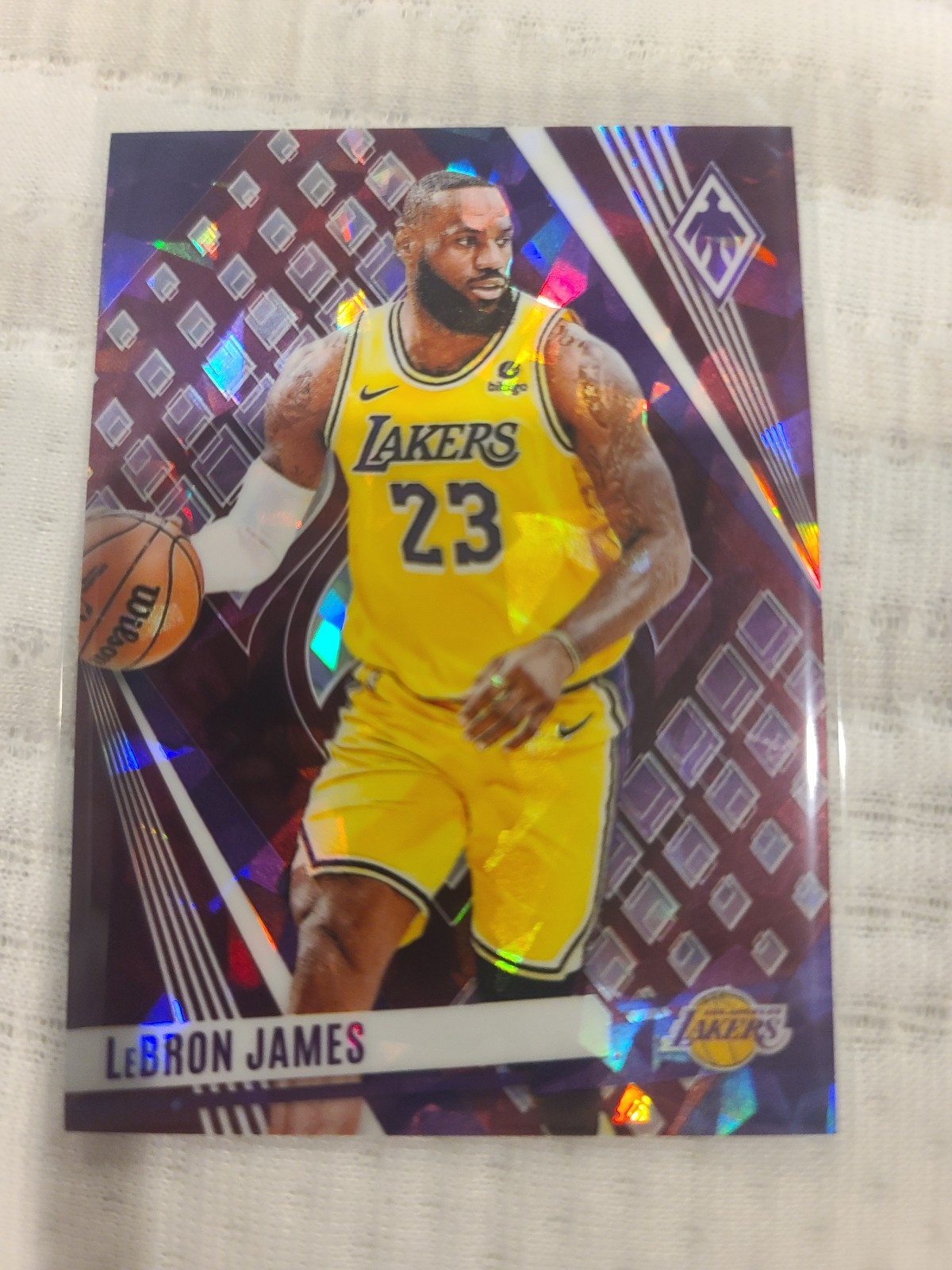 2023-24 Lebron James Phoenix #211  Maroon Ice SP!   #100/275  Very Rare!