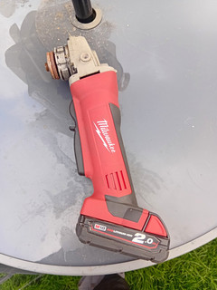 Milwaukee HD18 AG115 M18 18V 115mm Angle Grinder 2.0Ah Li Ion Battery