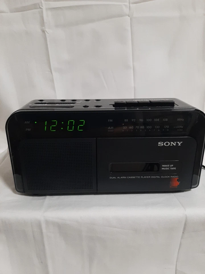 Sony Dream Machine ICF-C600 AM/FM Radio Dual Alarm Cassette Player Works  - Image 3 of 4