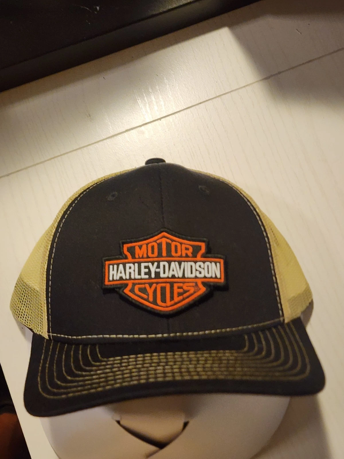 Harley-Davidson Black/Vegas Gold Mesh Snapback Trucker Hat
