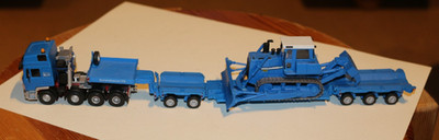 Kibri H0, MAN Schwertransport mit Planierraupe 10325, gebaut