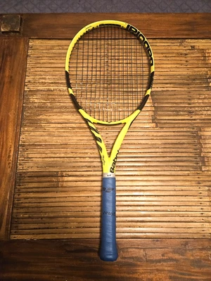 Babolat Pure Aero Lite Tennis Racket 270g Grip 1 (Strung + Bag)