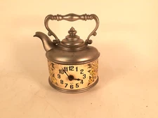 Vintage Spartus Novelty Wall Clock, Tea Kettle Clock, Runs Great