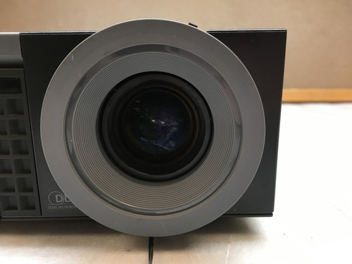 Dell 1209S Multimedia DLP Projector 2500 ANSI Lumens 1H5T6 with 113 lamp hours - Picture 2 of 6