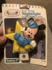 Disney MICKEY MOUSE Vintage NIGHT LIGHT NIGHTLITE Figure 1994  Wall Plug In New