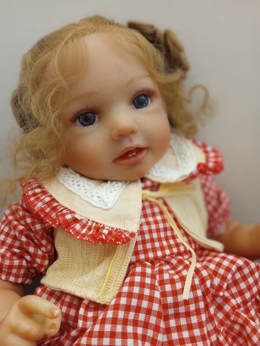 Lebensechte Reborn Baby Puppe 19 Zoll 3 Pfund Baby Mädchen Stoff/Silikon Schnullerflasche  - Bild 2 von 16