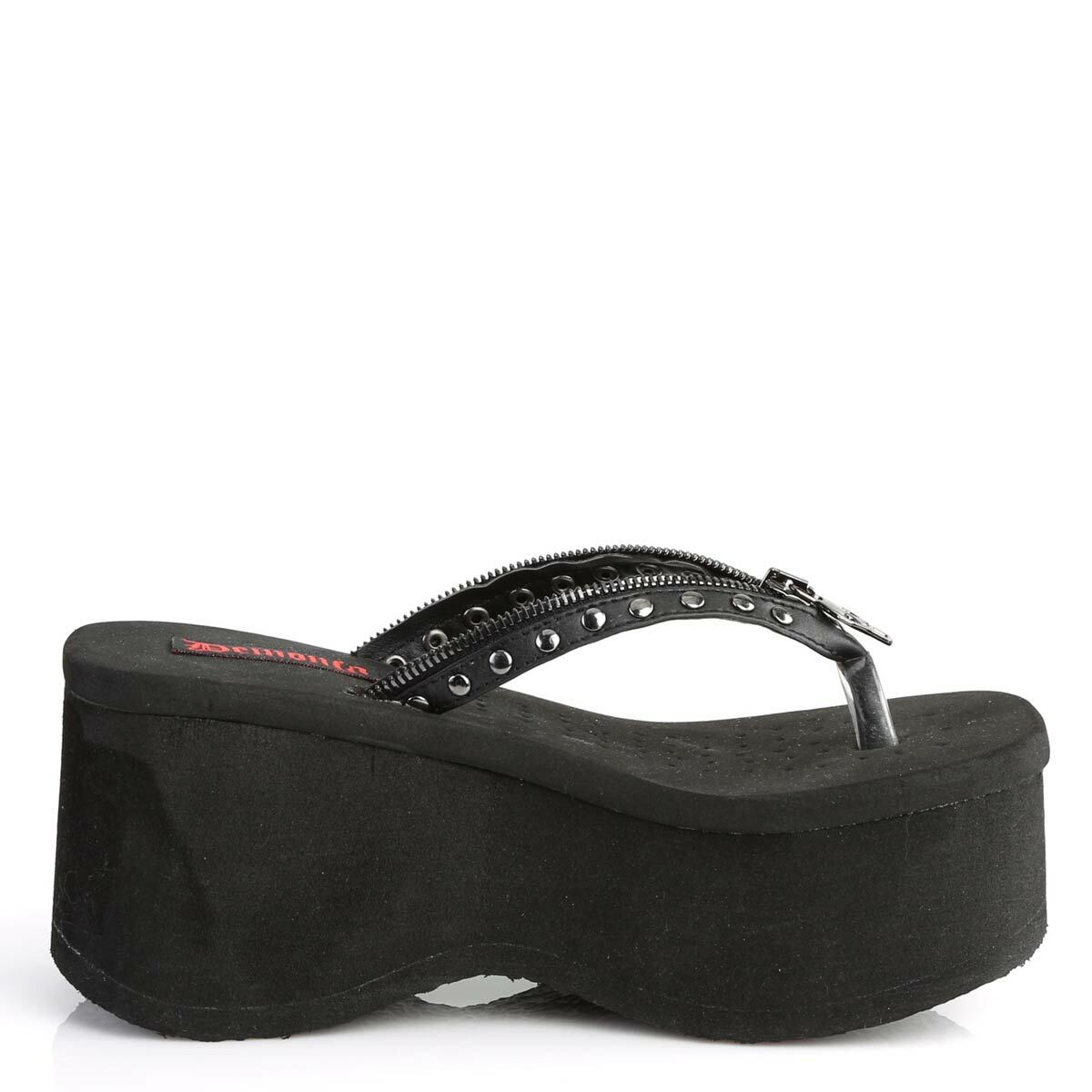 Demonia FUNN-33 3 1/2inch  PF Sandal◆取り寄せ Demonia Funn-33 Black Platform Studded Thong Sandals • Ships in 2