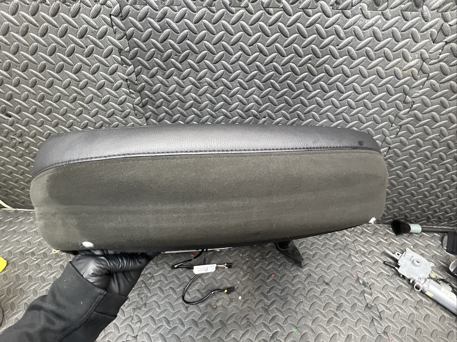 OEM 2014-2020 MASERATI GHIBLI SQ4 FRONT LEFT DRIVER LOWER SEAT CUSHION BOTTOM
