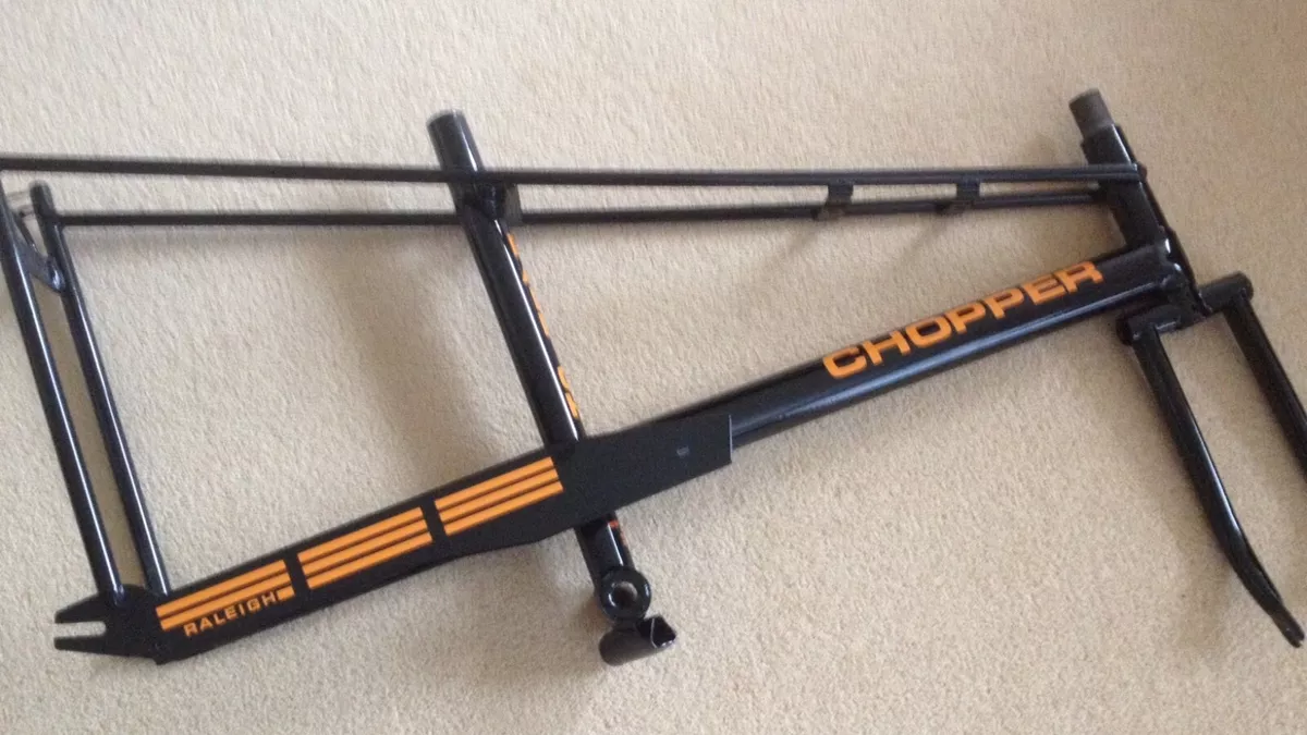 RALEIGH CHOPPER RESTORATION Mk1 FRAME FORKS CHAINGUARD SERVICE